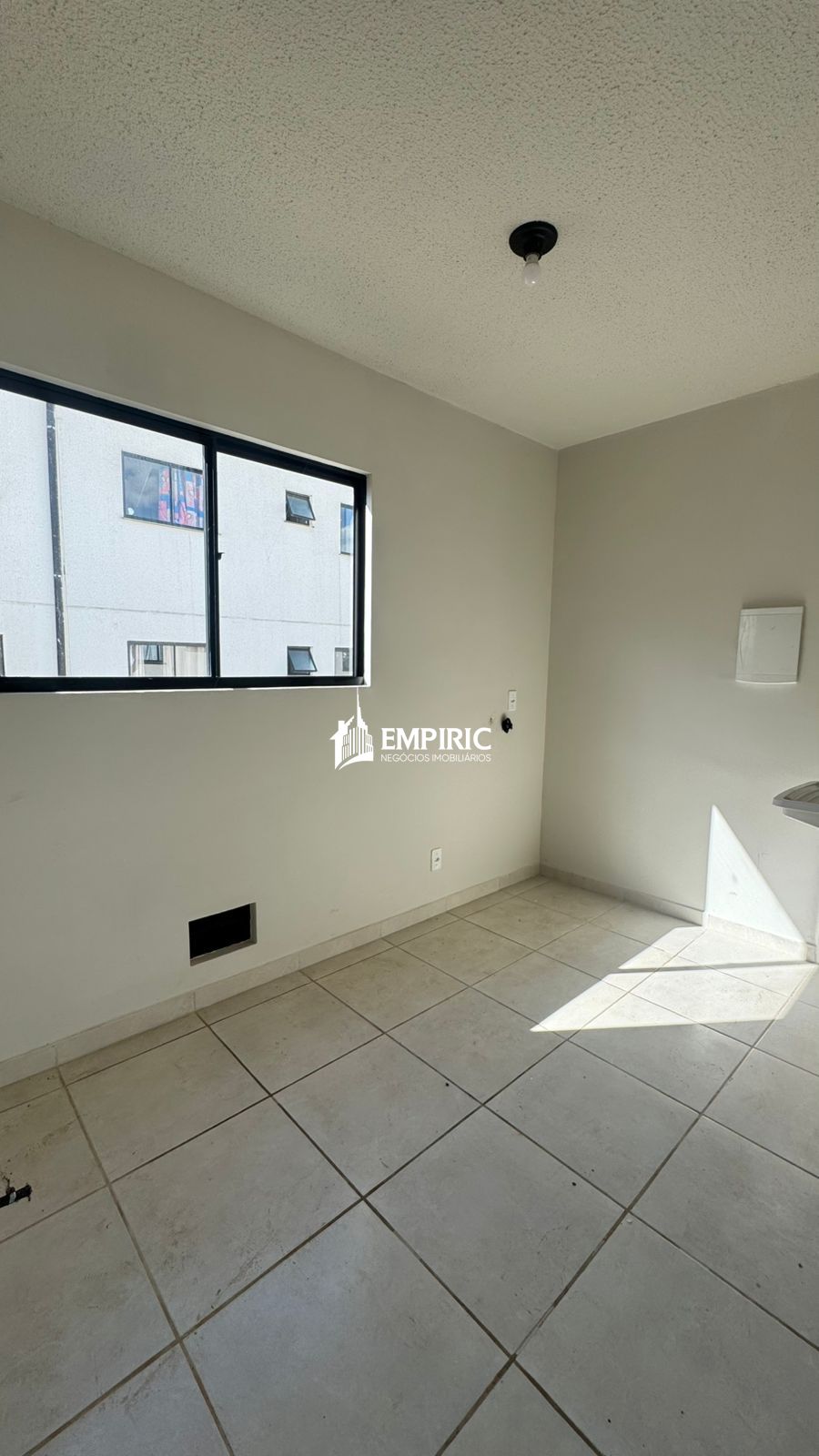Apartamento à venda em Uvaranas, Ponta Grossa — Portal Chave Fácil