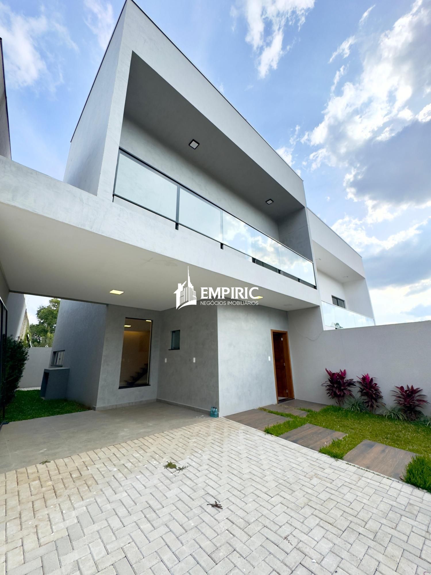 Casa à venda em Oficinas, Ponta Grossa — Portal Chave Fácil