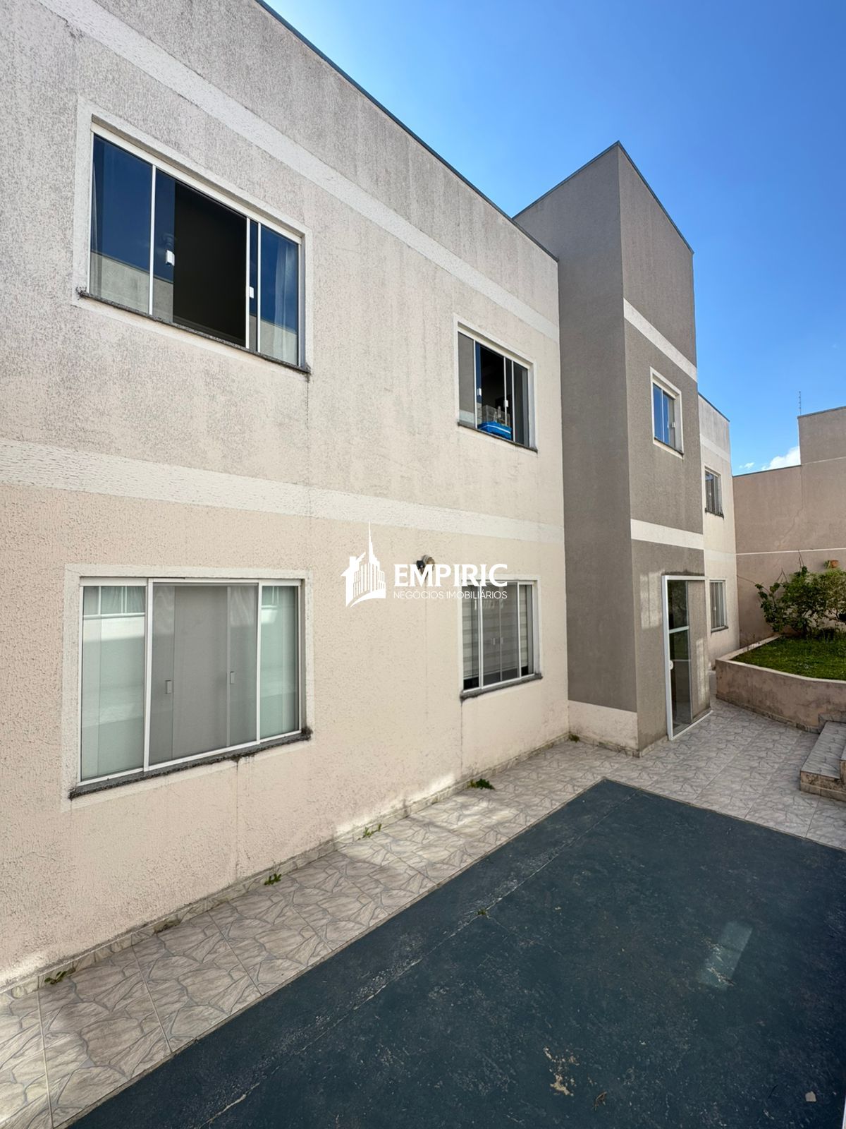 Apartamento à venda em Uvaranas, Ponta Grossa — Portal Chave Fácil