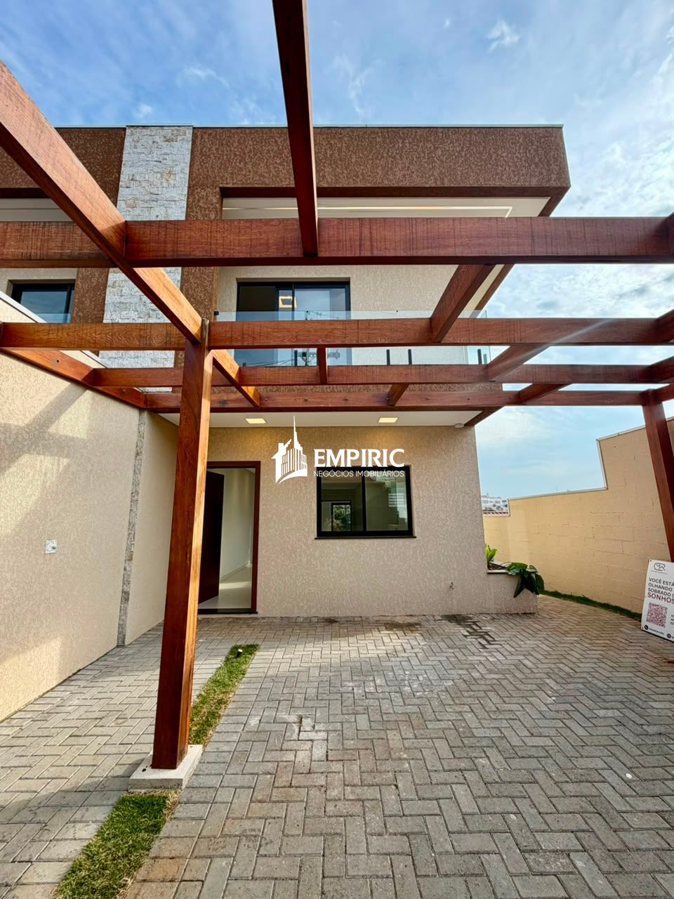 Casa à venda em Uvaranas, Ponta Grossa — Portal Chave Fácil