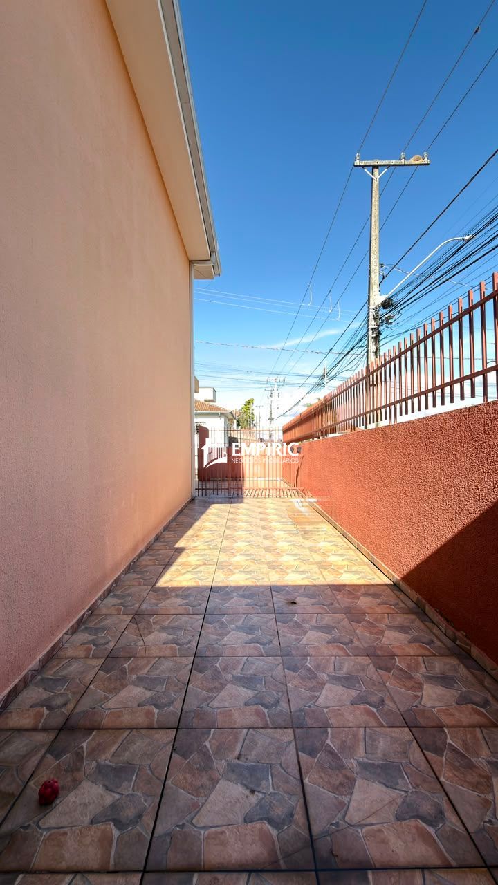 Casa à venda em Uvaranas, Ponta Grossa — Portal Chave Fácil