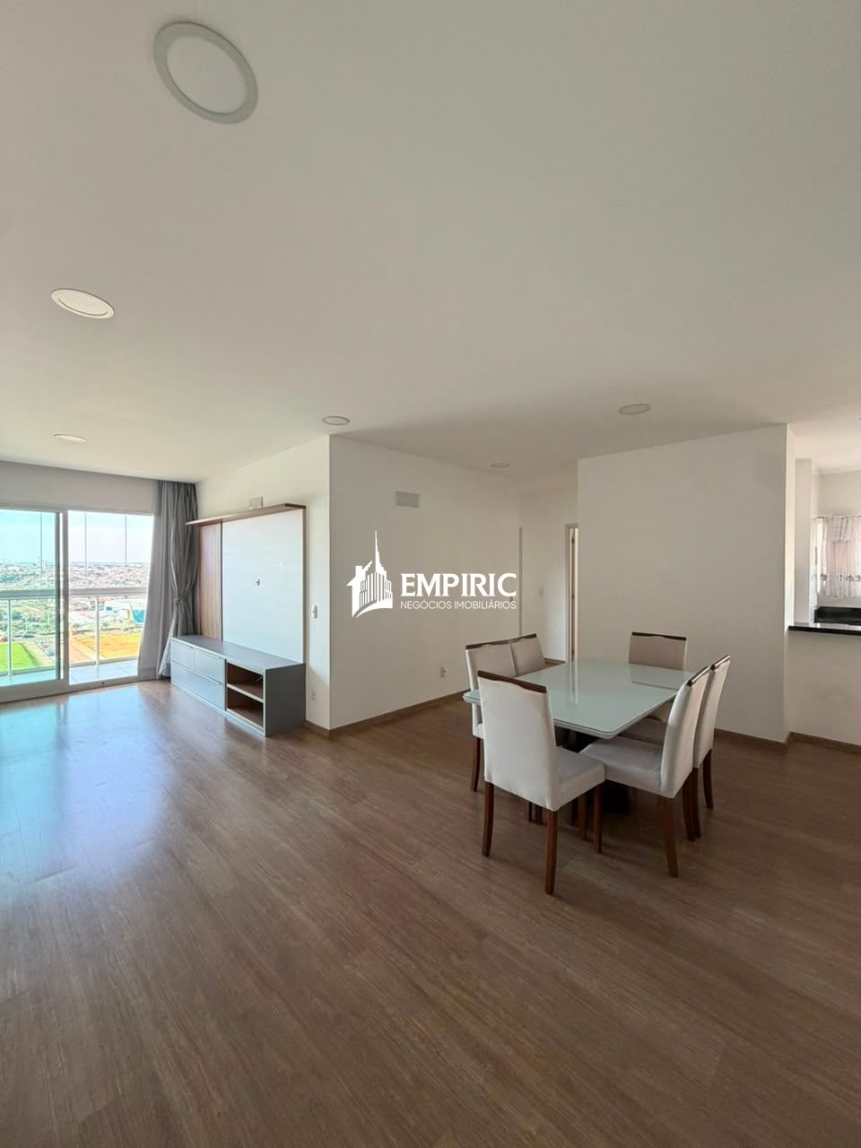 Apartamento à venda e para alugar em Oficinas, Ponta Grossa — Portal Chave Fácil
