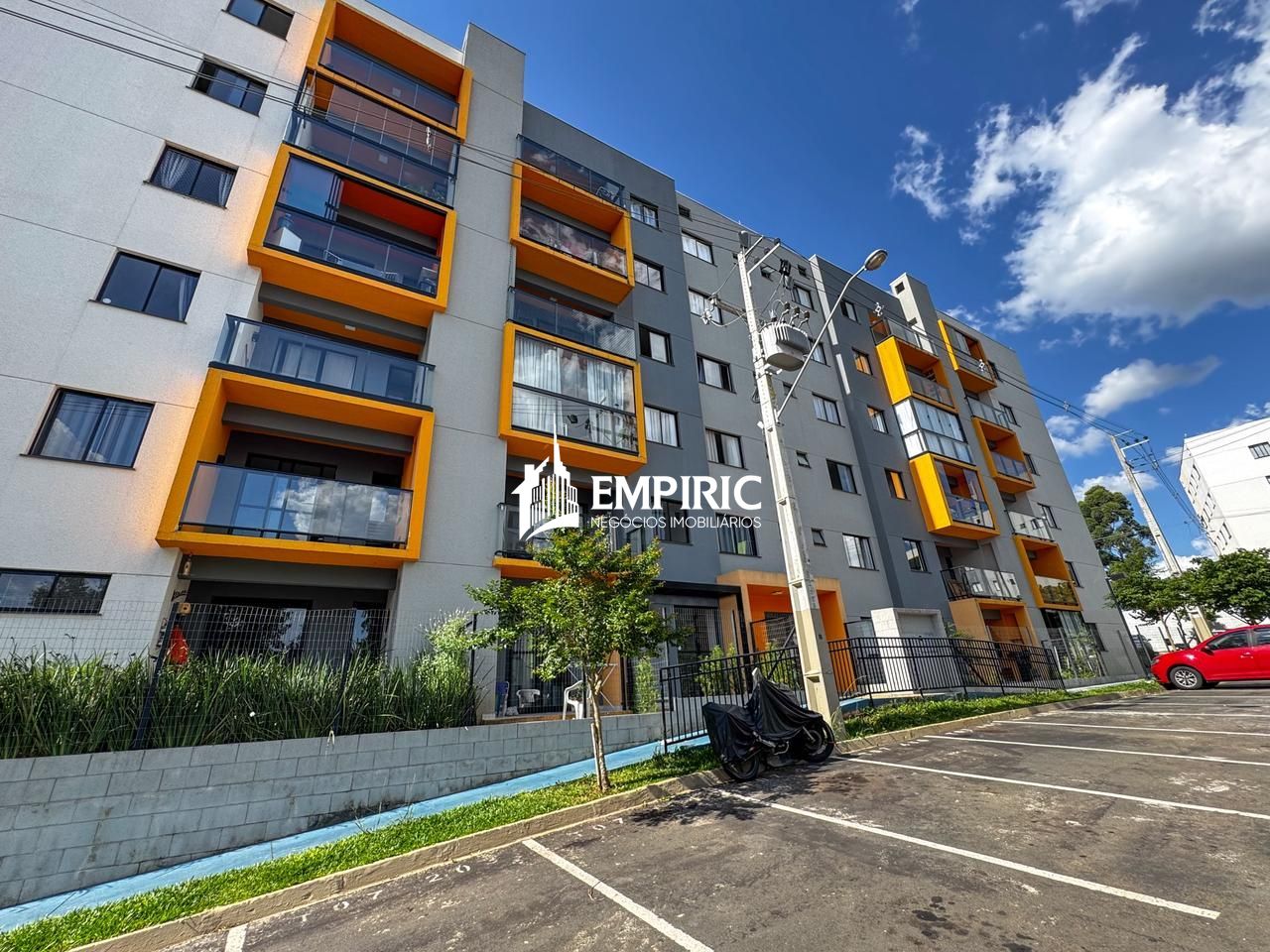 Apartamento à venda em Uvaranas, Ponta Grossa — Portal Chave Fácil