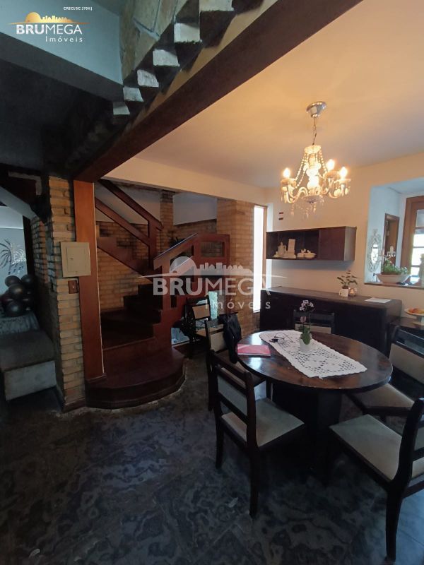 Casa de 4 quartos, 340m² no bairro Centro II, em Brusque | Eu Corretor