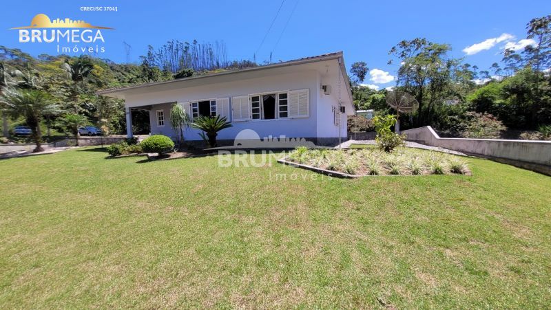 Galpão / Depósito / Armazém de 3 quartos, 205m² no bairro Centro, em Guabiruba | Eu Corretor