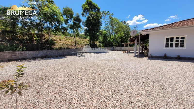 Galpão / Depósito / Armazém de 3 quartos, 205m² no bairro Centro, em Guabiruba | Eu Corretor