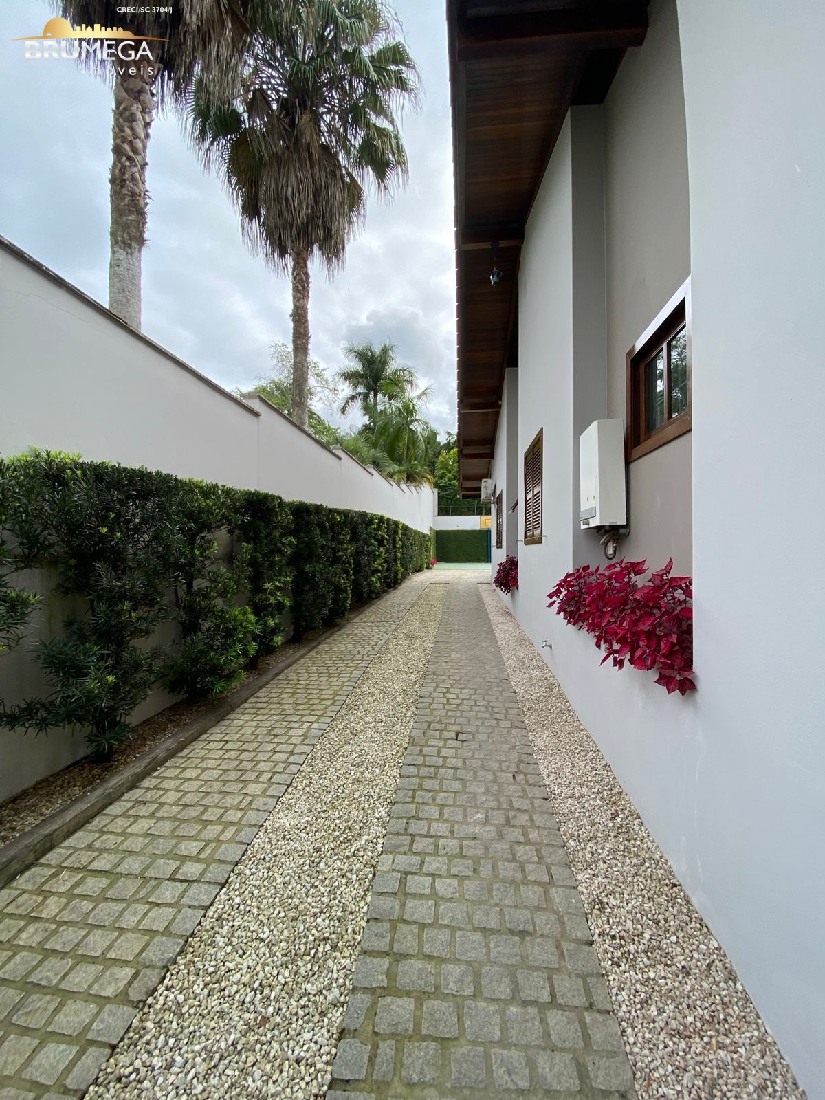 Casa de 3 quartos, 285m² no bairro Centro I, em Brusque | Eu Corretor