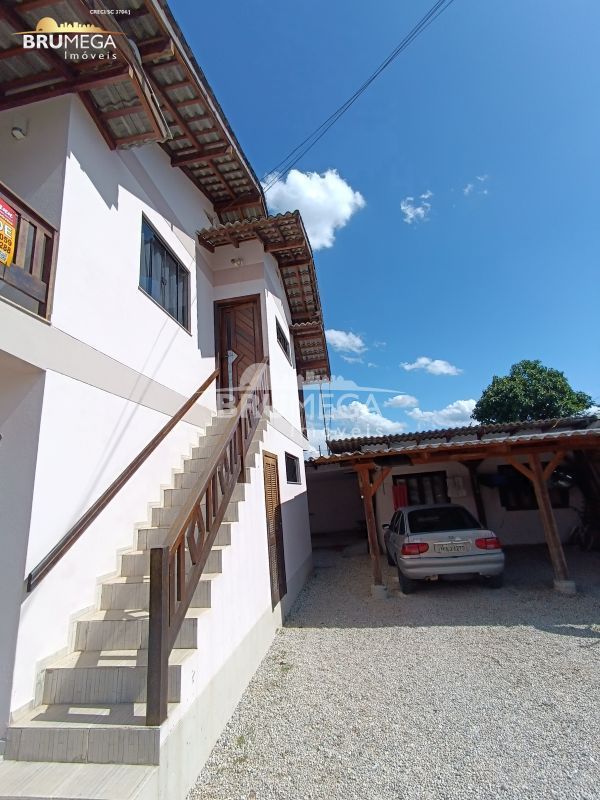 Casa de 8 quartos, 200m² no bairro Dom Joaquim, em Brusque | Eu Corretor