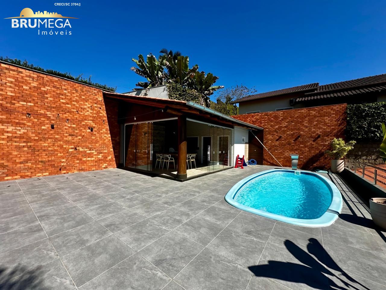 Casa de 3 quartos, 450m² no bairro Guarani, em Brusque | Eu Corretor