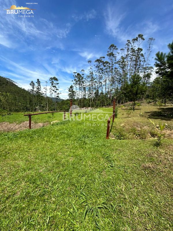 Lote/Terreno de 4m² no bairro Lageado alto, em Guabiruba | Eu Corretor