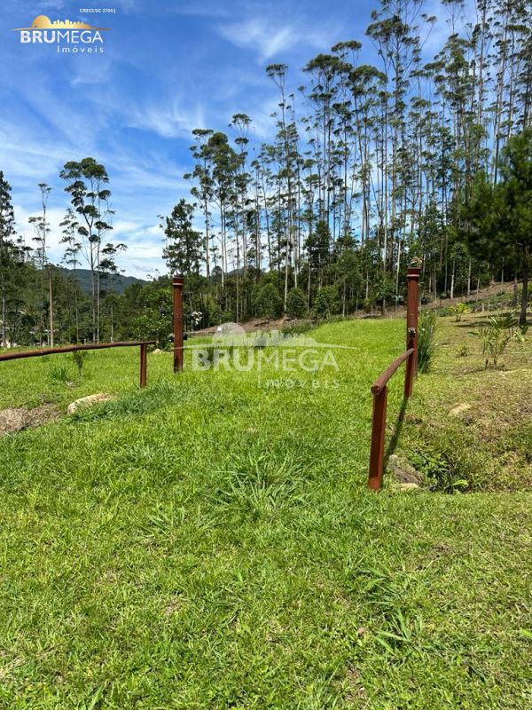 Lote/Terreno de 4m² no bairro Lageado alto, em Guabiruba | Eu Corretor