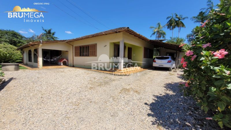 Casa de 4 quartos, no bairro Tomaz Coelho, em Brusque | Eu Corretor