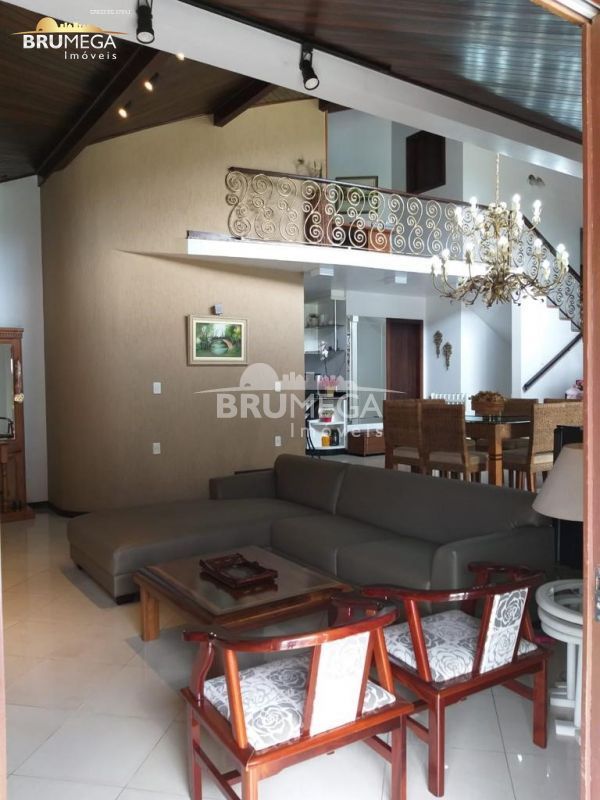 Casa de 4 quartos, 294m² no bairro Centro I, em Brusque | Eu Corretor