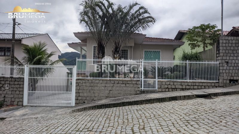 Casa de 4 quartos, 200m² no bairro Jardim Maluche, em Brusque | Eu Corretor