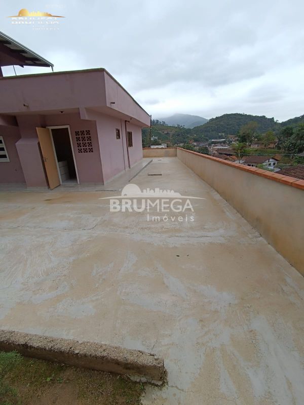 Casa de 5 quartos, 270m² no bairro Cerâmica Reis, em Brusque | Eu Corretor