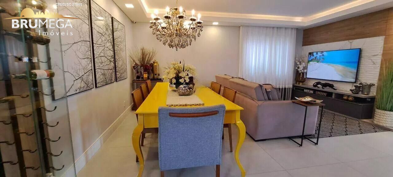 Casa de 3 quartos, 215m² no bairro Dom Joaquim, em Brusque | Eu Corretor