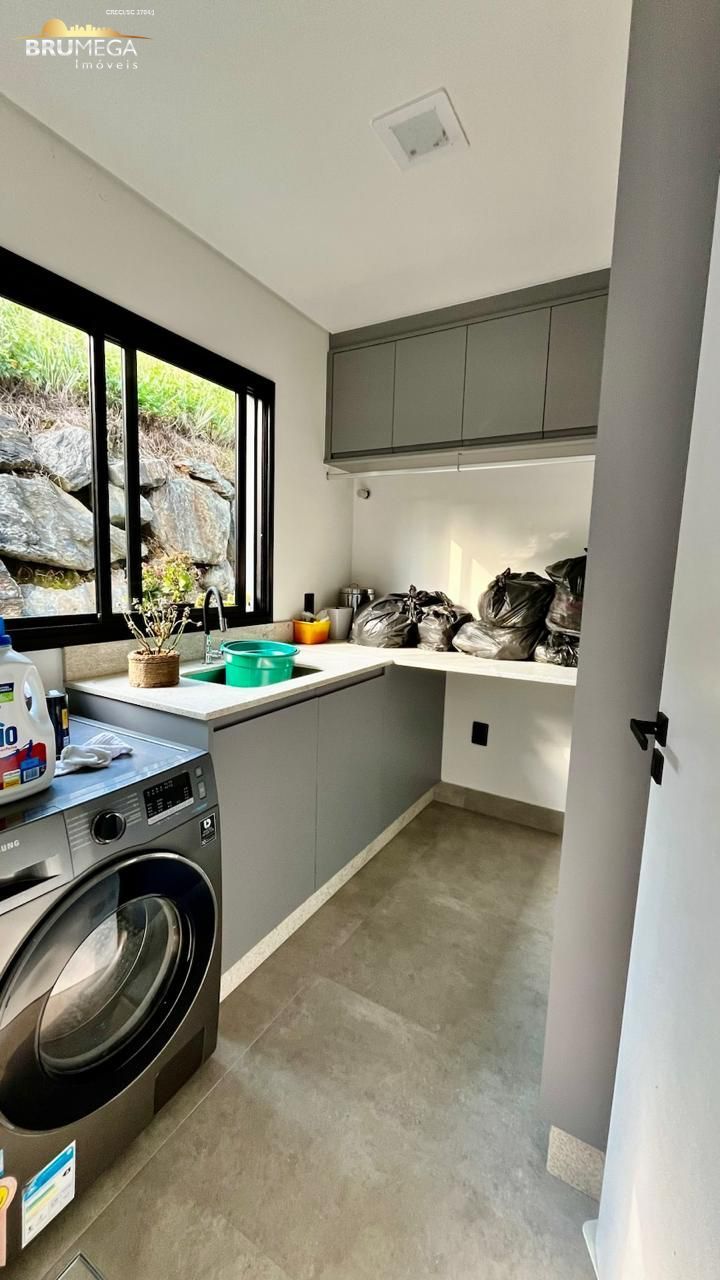 Casa de 3 quartos, 212m² no bairro Imigrantes, em Guabiruba | Eu Corretor