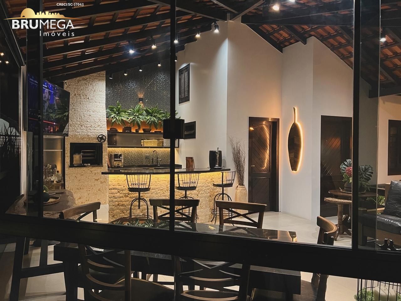 Casa de 5 quartos, 450m² no bairro Guarani, em Brusque | Eu Corretor