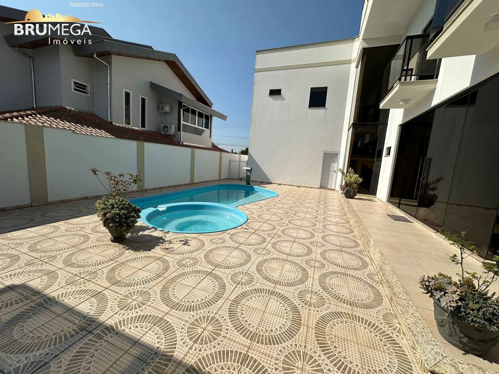 Casa de 3 quartos, 299m² no bairro Jardim Maluche, em Brusque | Eu Corretor