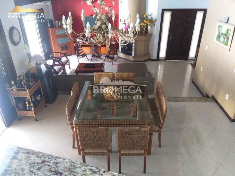 Casa de 4 quartos, 294m² no bairro Centro I, em Brusque | Eu Corretor