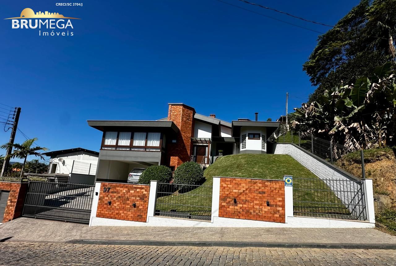 Casa de 3 quartos, 450m² no bairro Guarani, em Brusque | Eu Corretor