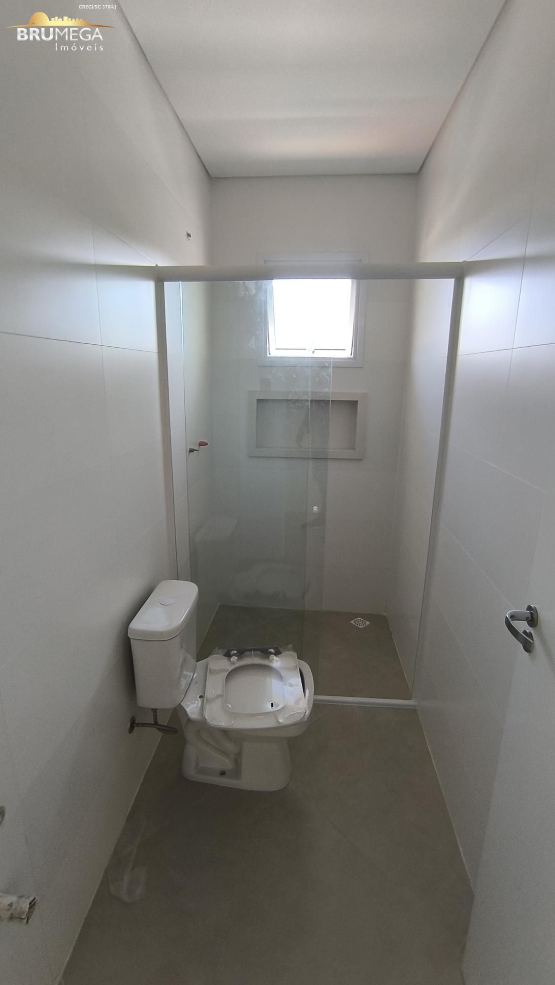 img191890098
