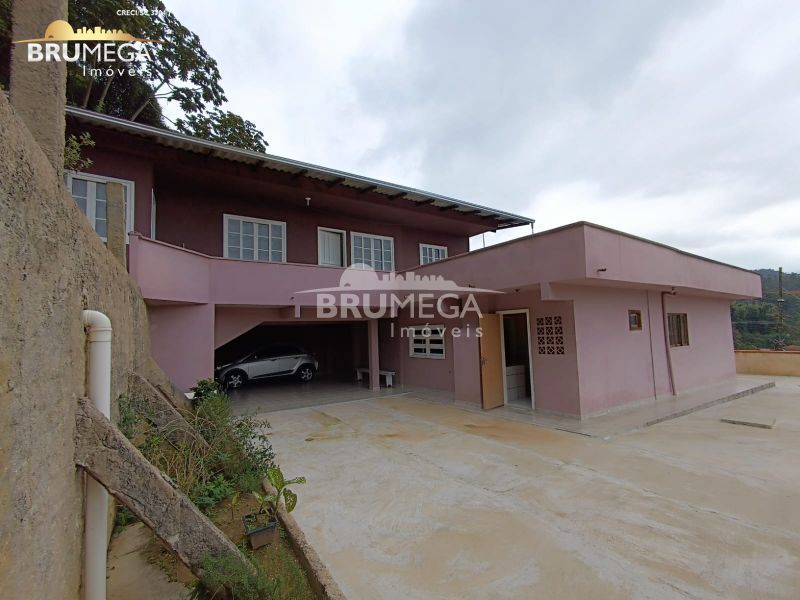 Casa de 5 quartos, 270m² no bairro Cerâmica Reis, em Brusque | Eu Corretor