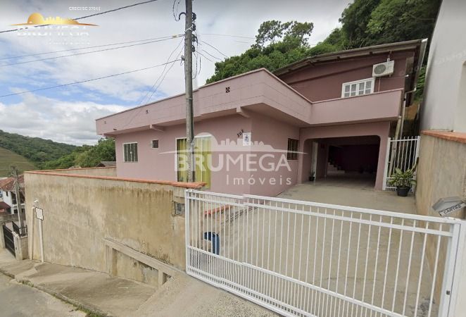 Casa de 5 quartos, 270m² no bairro Cerâmica Reis, em Brusque | Eu Corretor