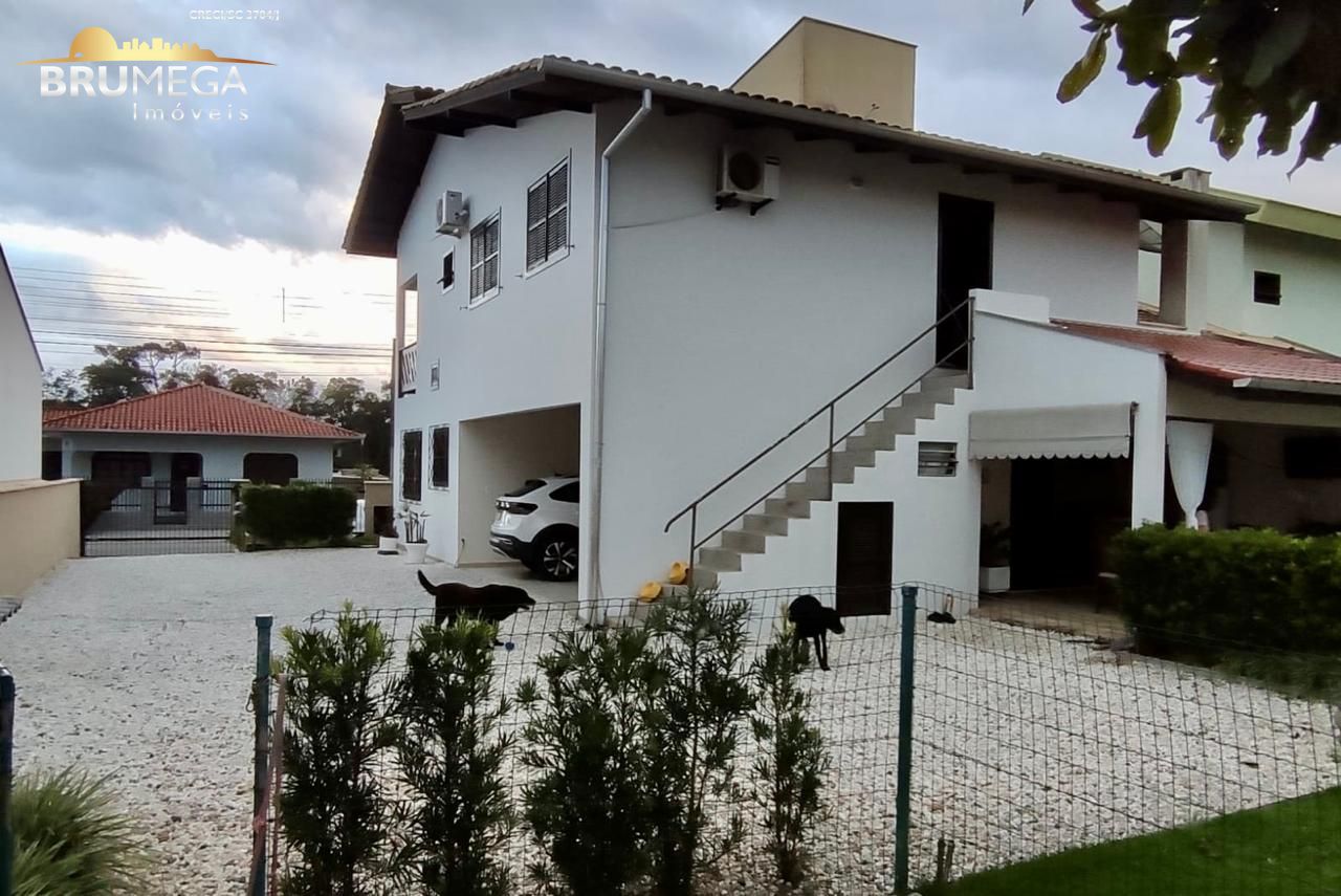 Casa de 4 quartos, 240m² no bairro Souza Cruz, em Brusque | Eu Corretor