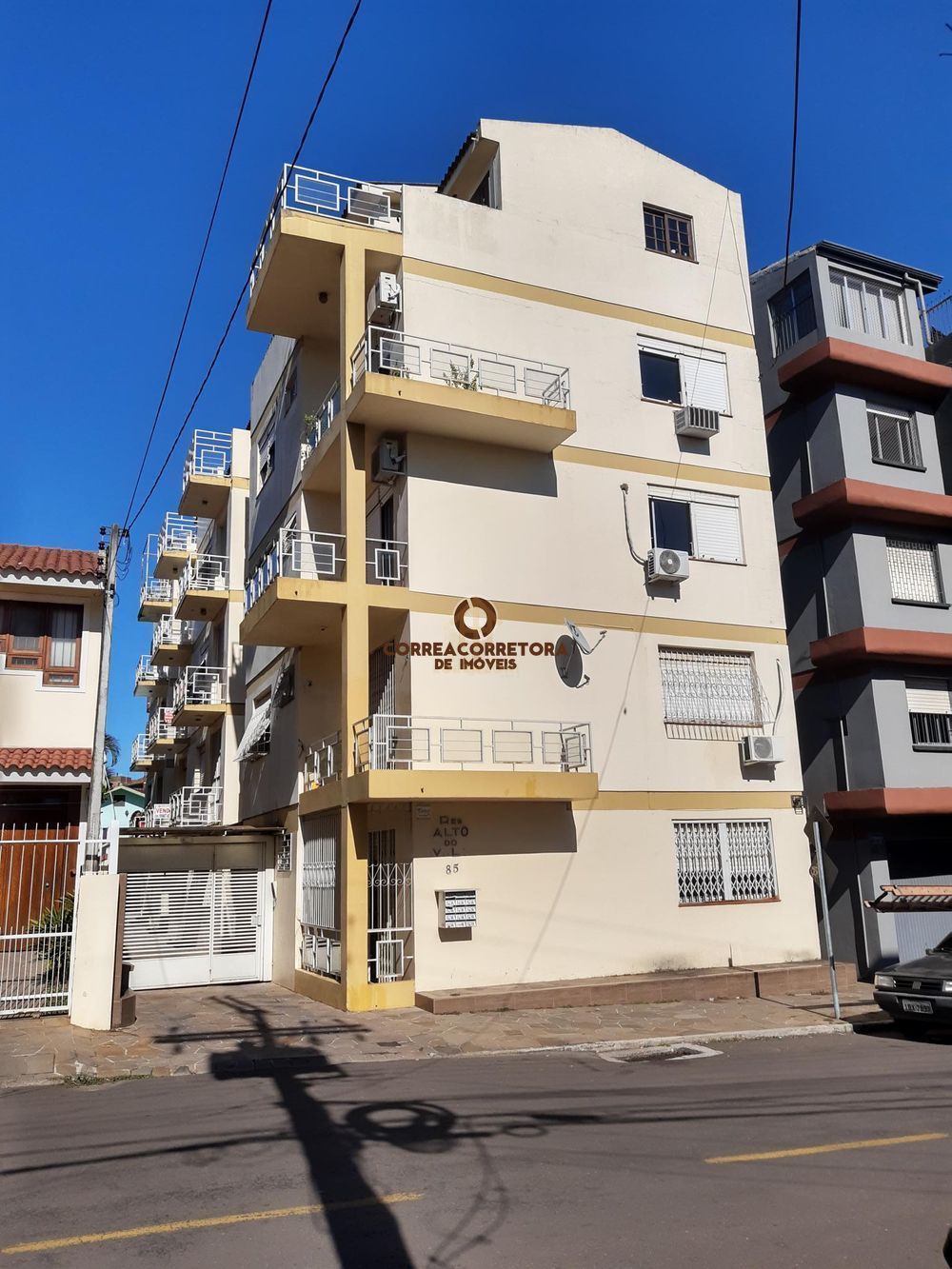 Apartamento à venda com 2 quartos, 61m² - Foto 2