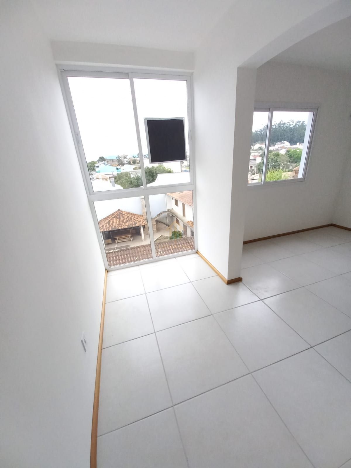 Apartamento à venda com 2 quartos, 81m² - Foto 3