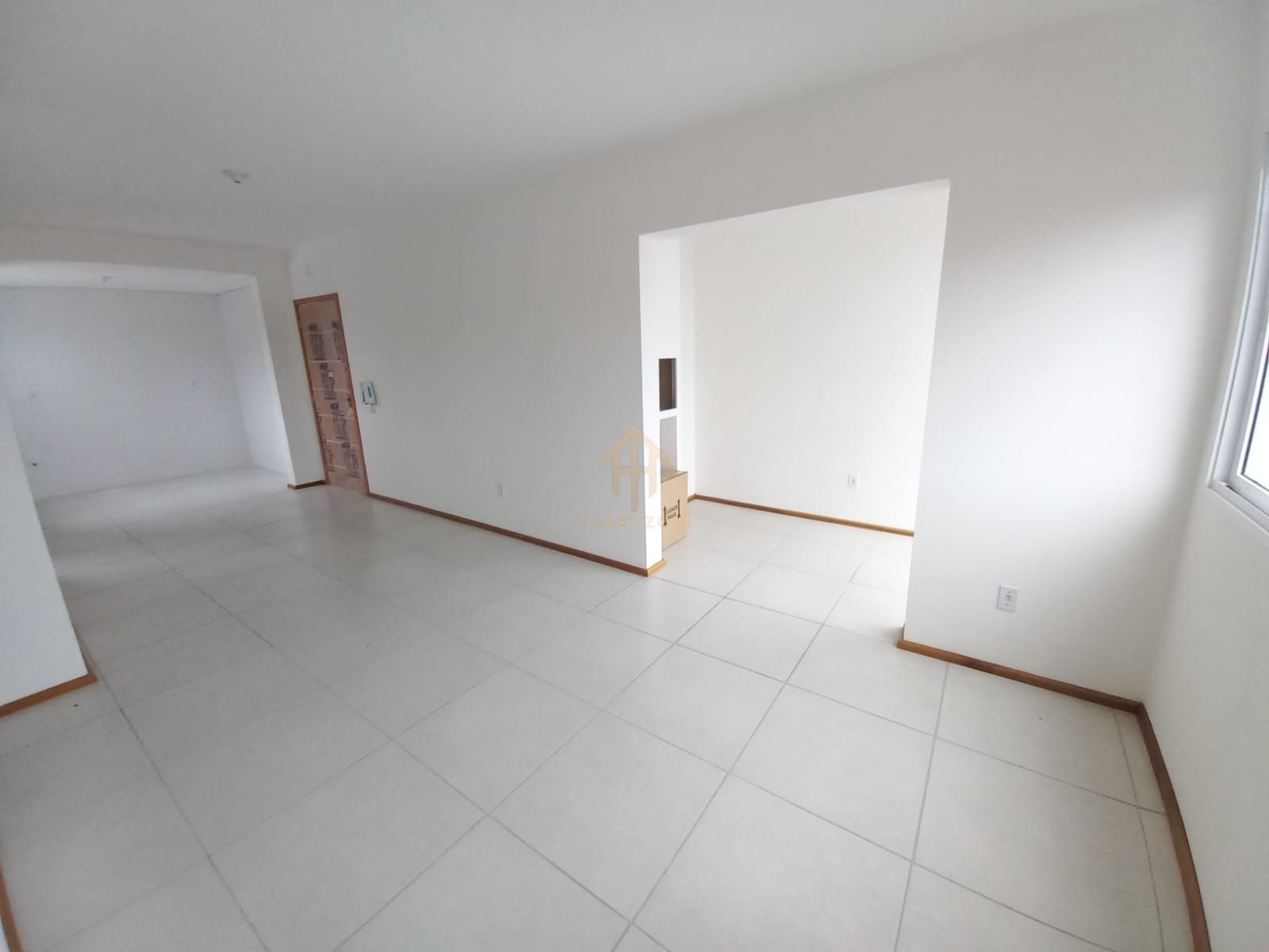 Apartamento à venda com 2 quartos, 81m² - Foto 2