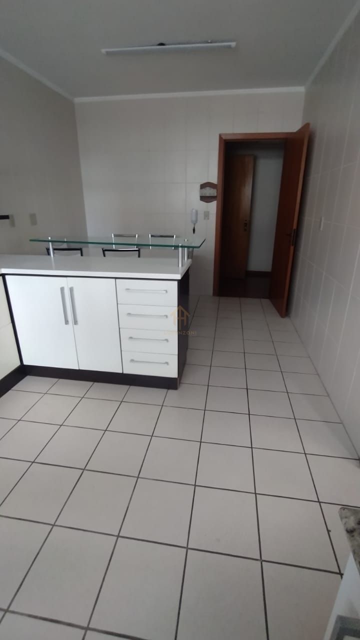 Apartamento à venda com 3 quartos, 173m² - Foto 19