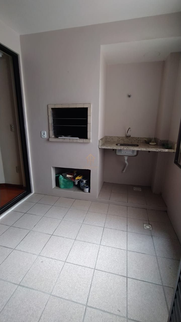 Apartamento à venda com 3 quartos, 173m² - Foto 9