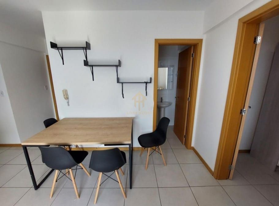 Apartamento à venda com 1 quarto, 41m² - Foto 2