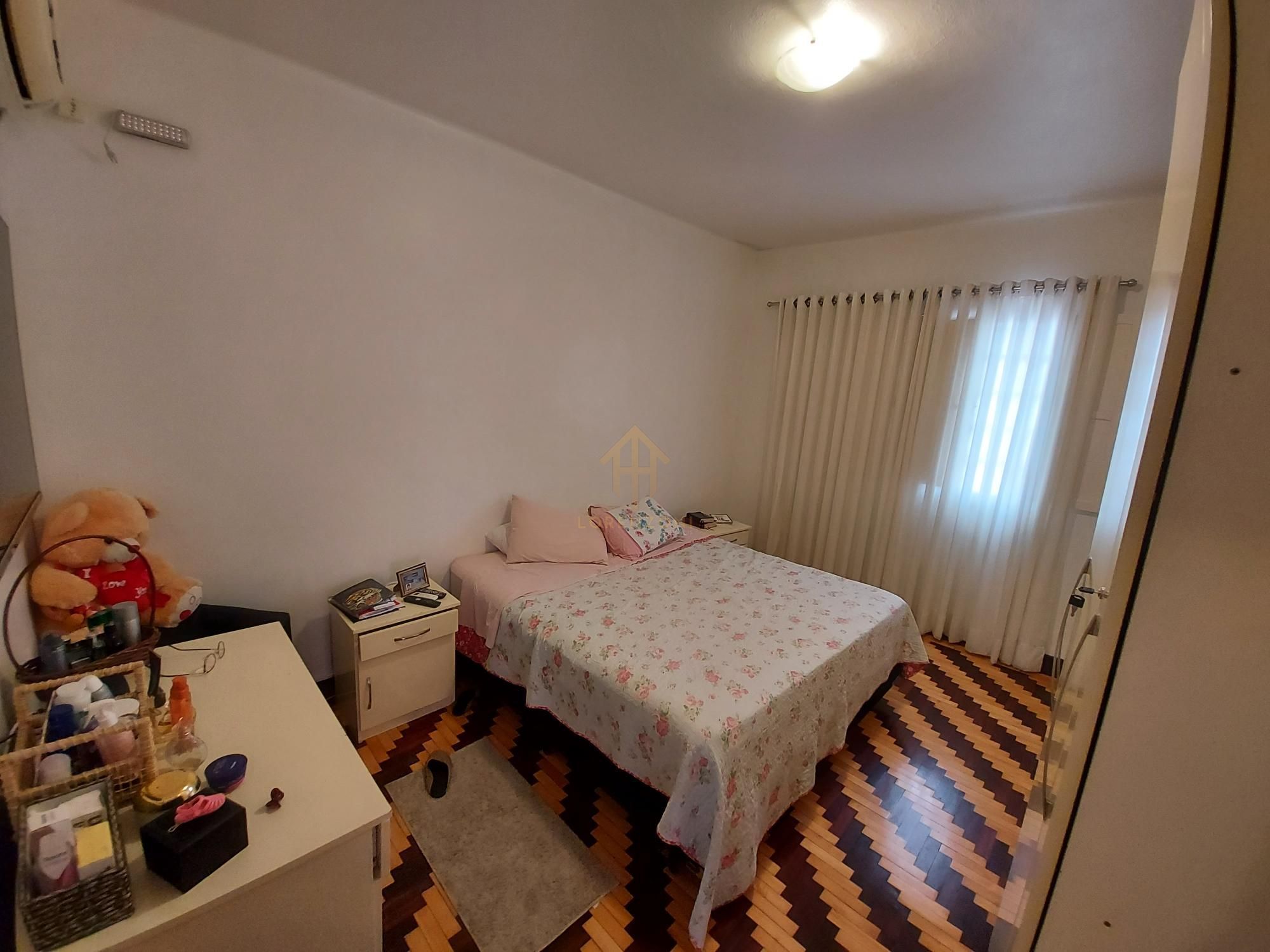 Casa, 4 quartos, 261 m² - Foto 9