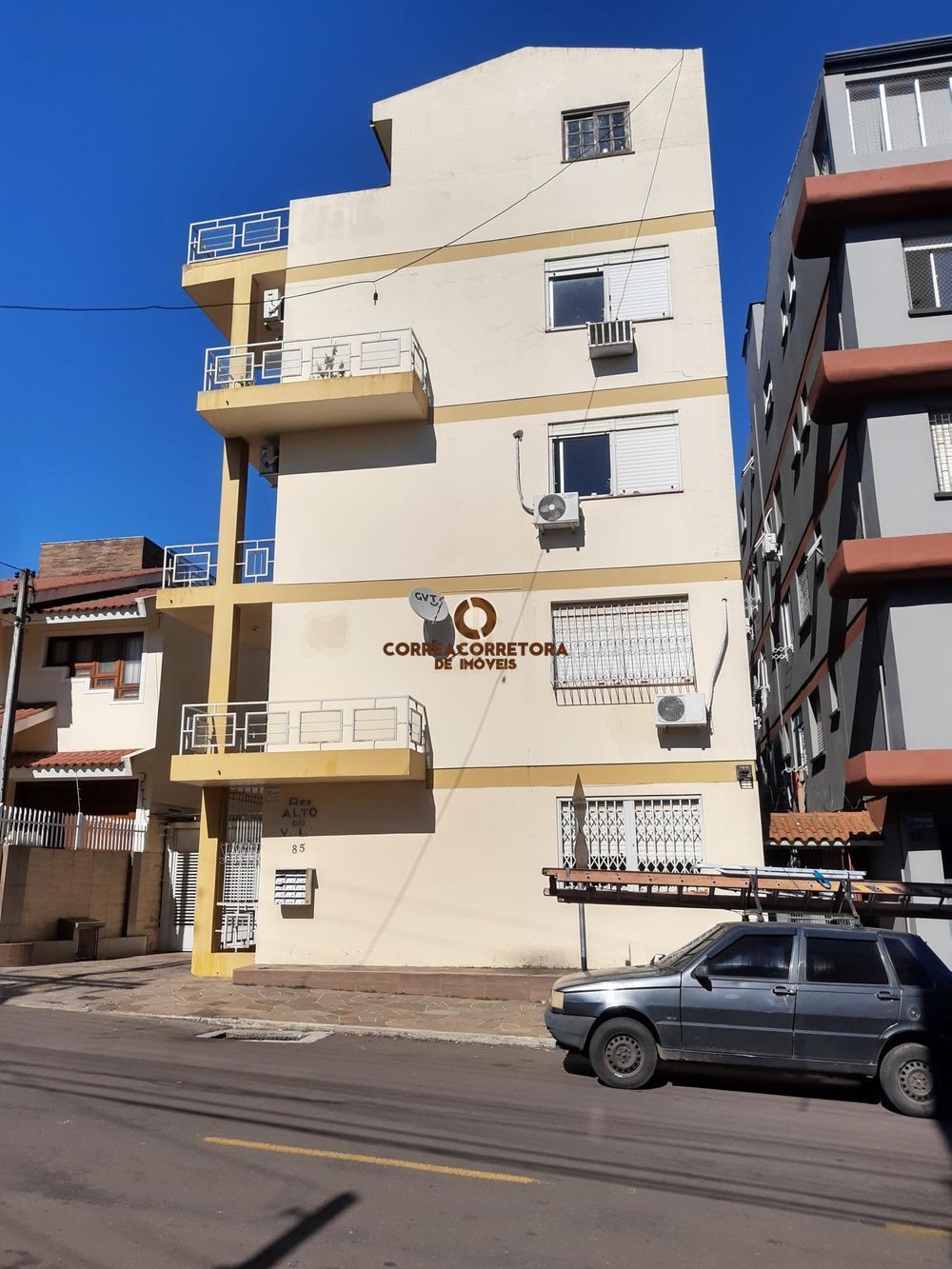 Apartamento à venda com 2 quartos, 61m² - Foto 1