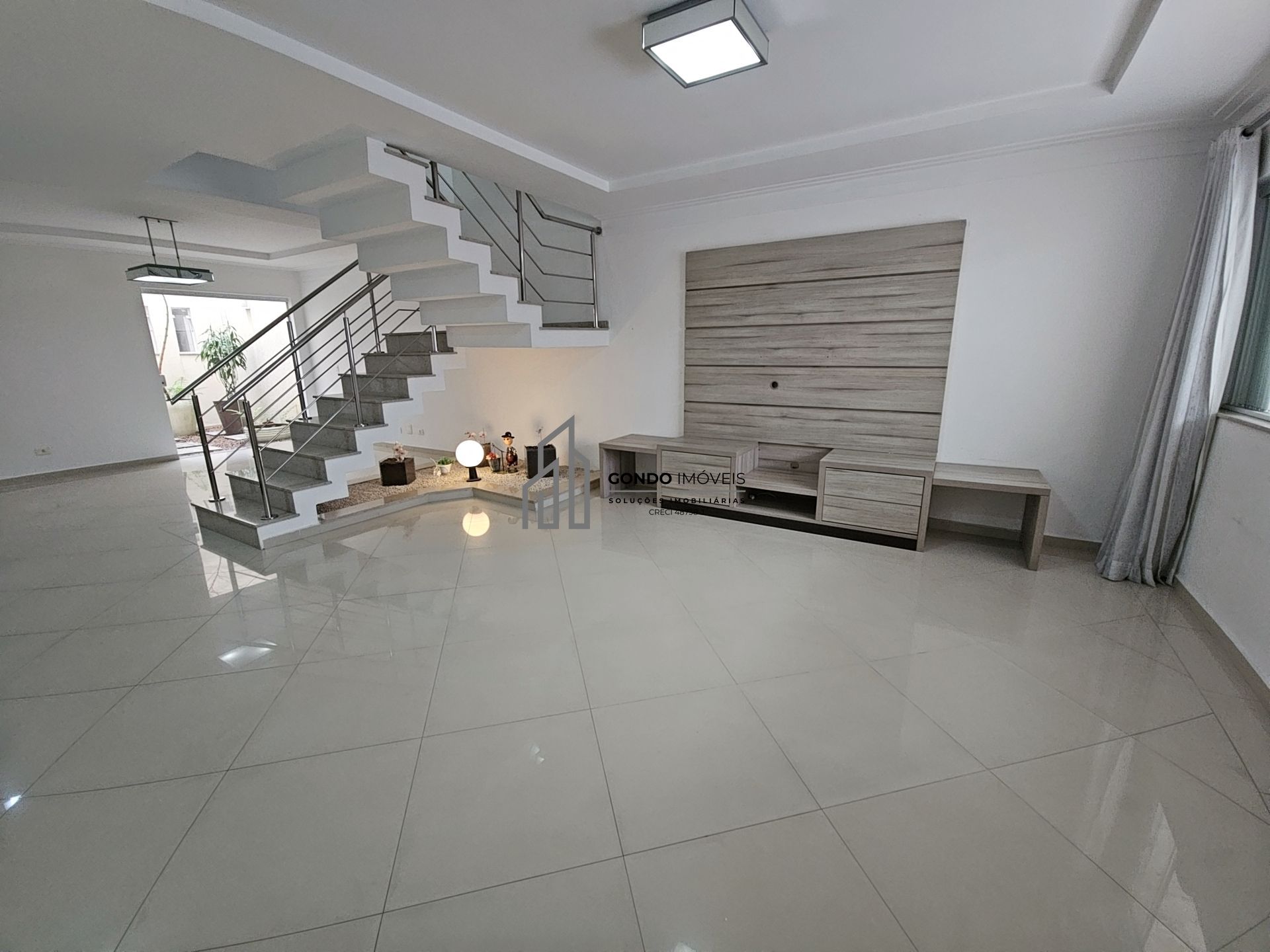 Sobrado, 3 quartos, 268 m² - Foto 1