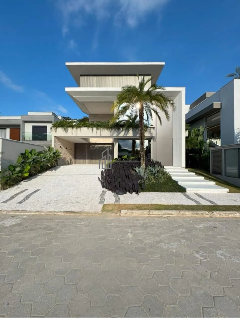 Sobrado, 6 quartos, 530 m² - Foto 1
