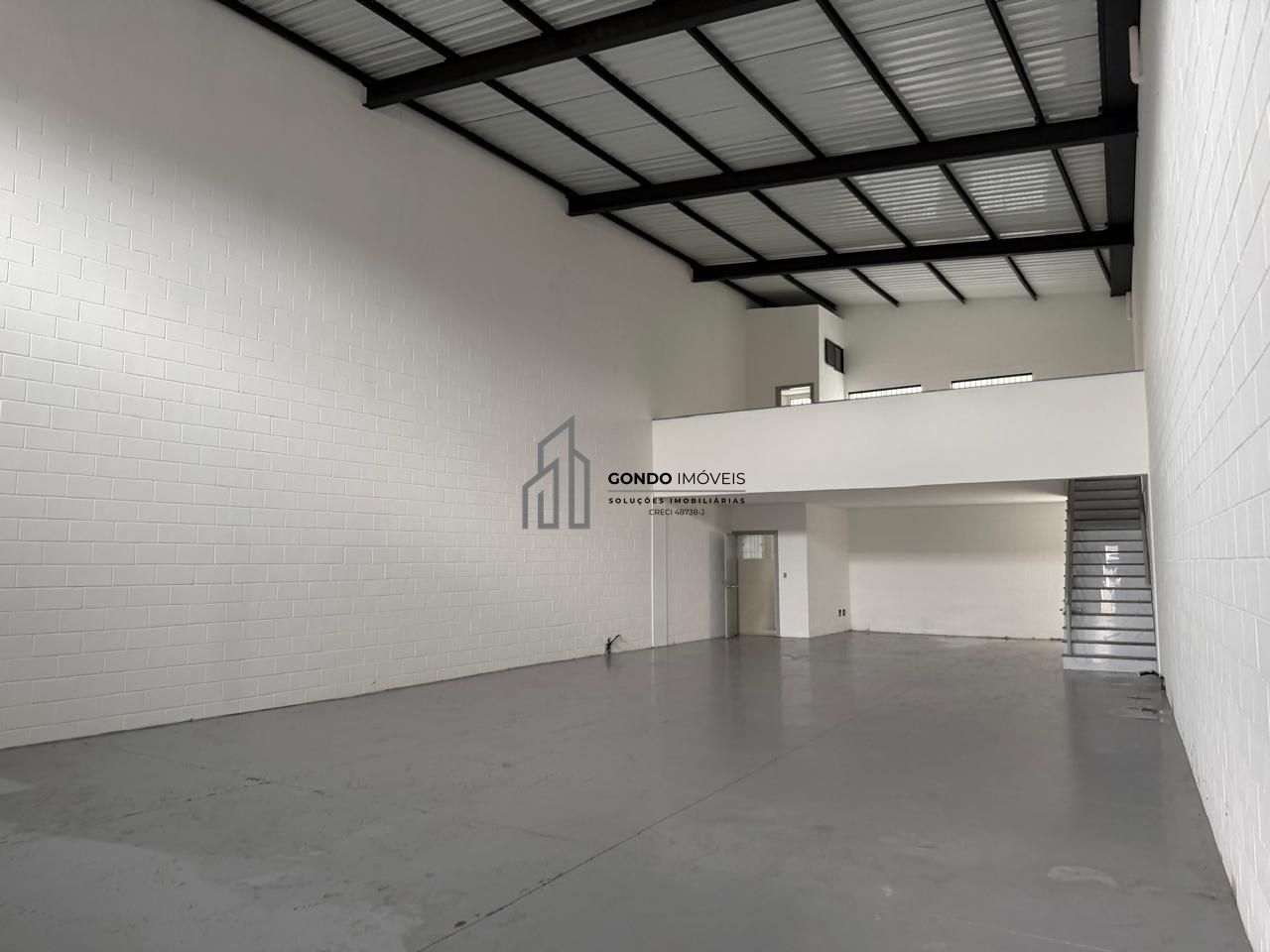 Depósito-Galpão, 233 m² - Foto 1