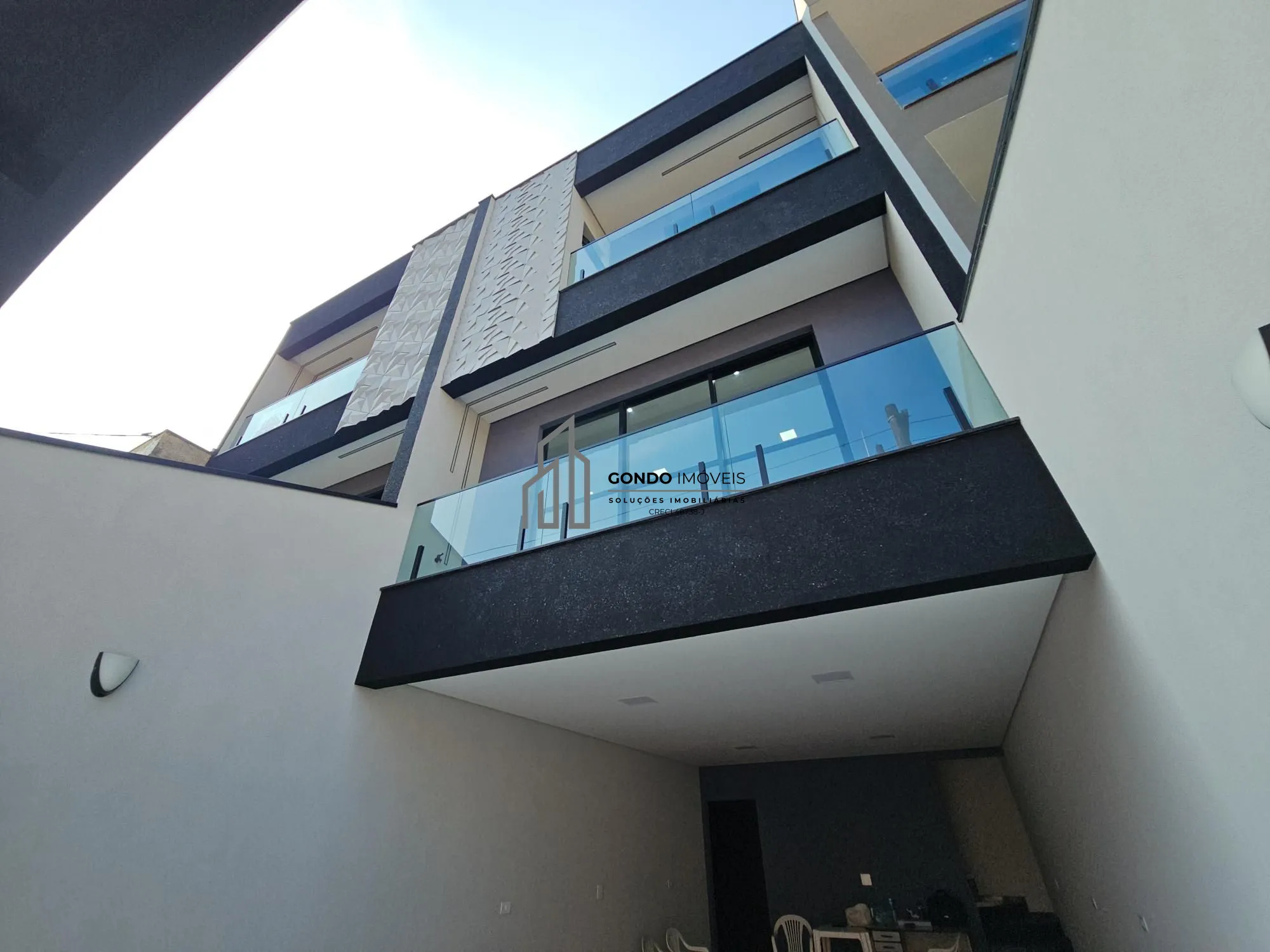 Sobrado, 4 quartos, 223 m² - Foto 1