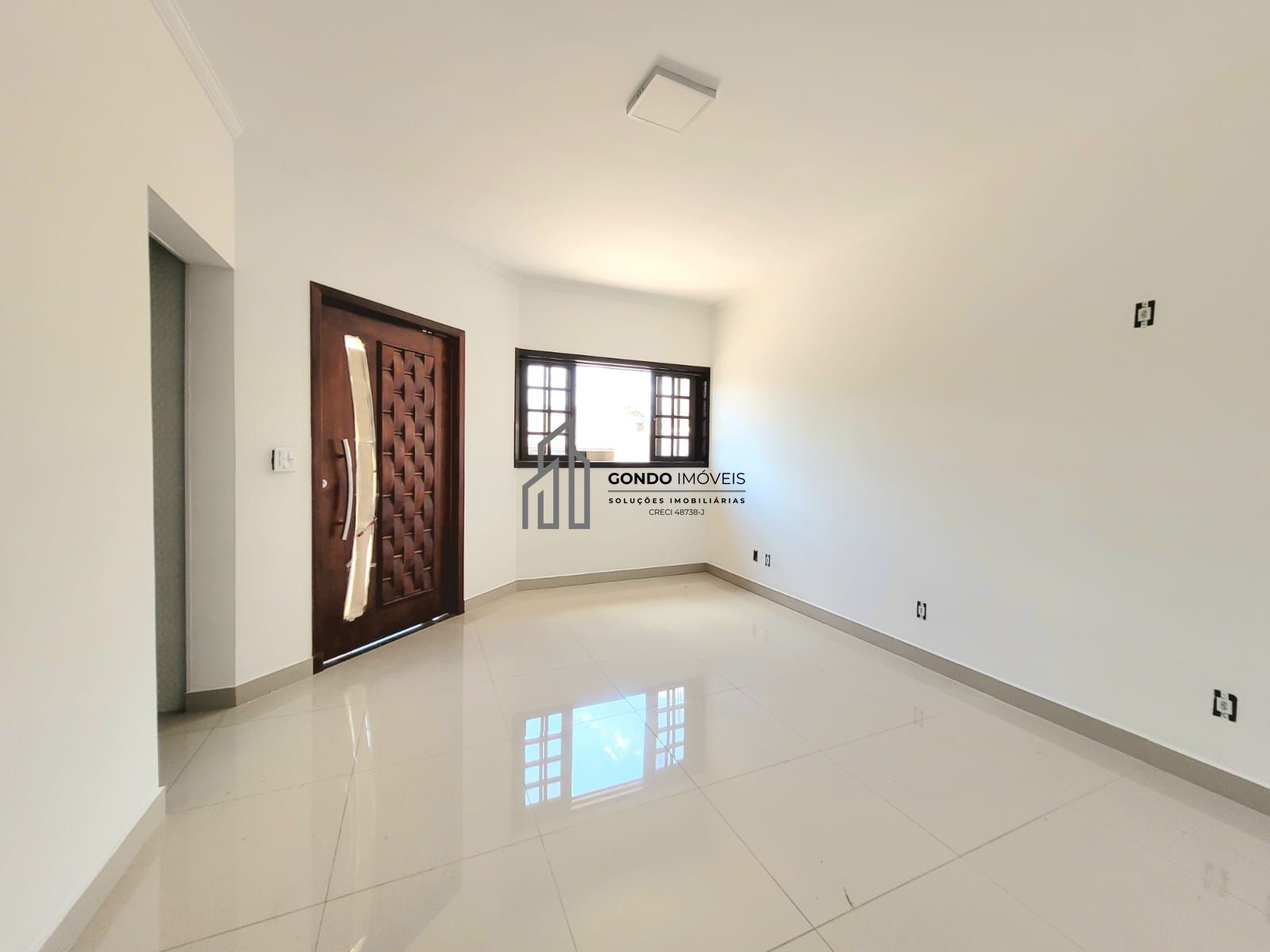Casa, 2 quartos, 97 m² - Foto 1
