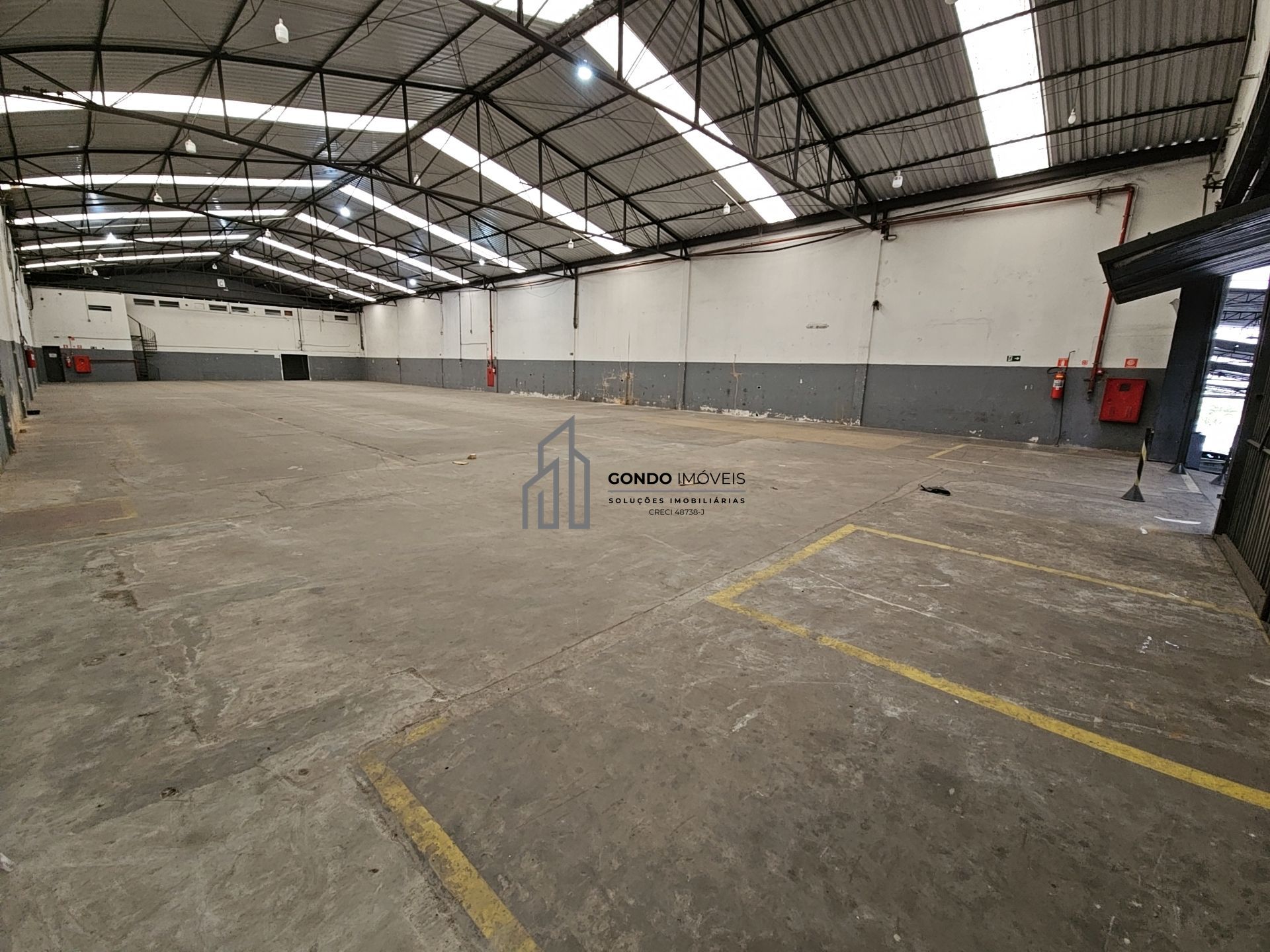 Depósito-Galpão, 1500 m² - Foto 1
