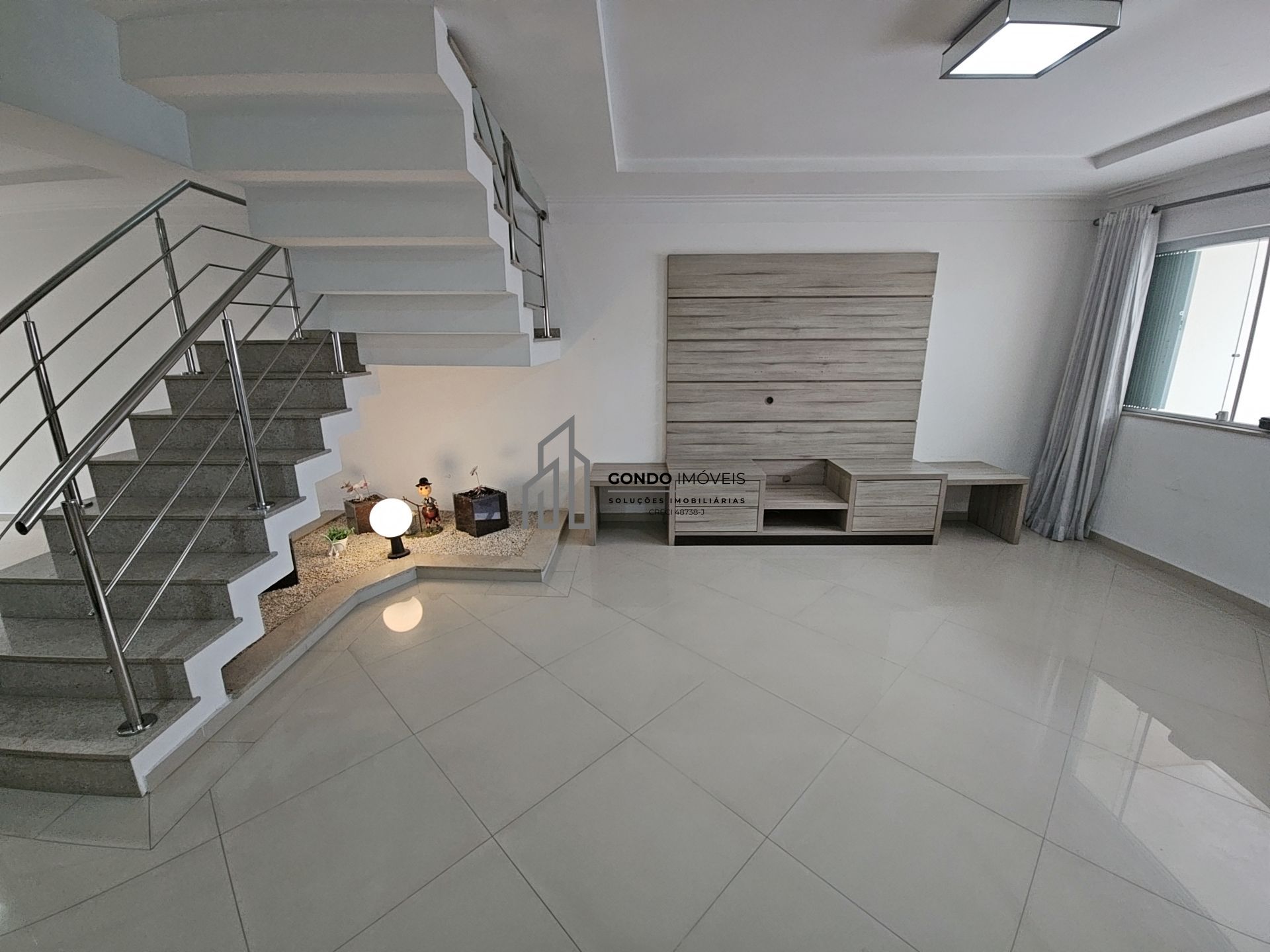 Sobrado, 3 quartos, 268 m² - Foto 2