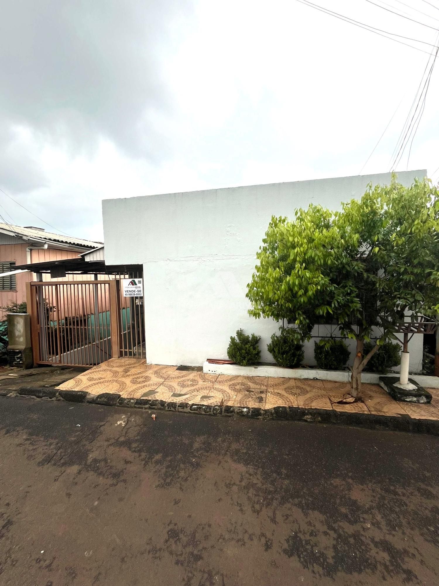 Casa, 6 quartos, 110 m² - Foto 1