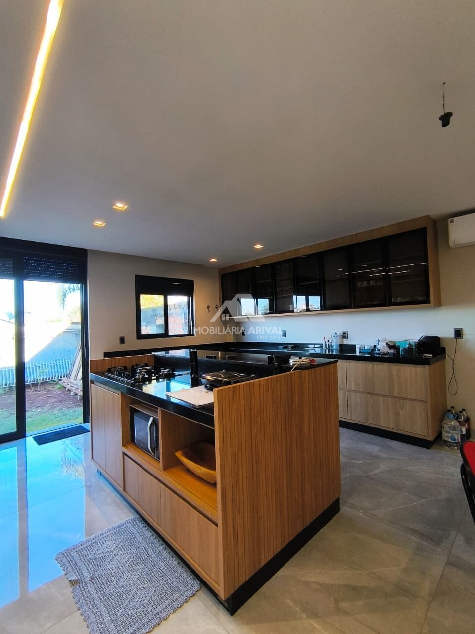 Casa, 3 quartos, 250 m² - Foto 2