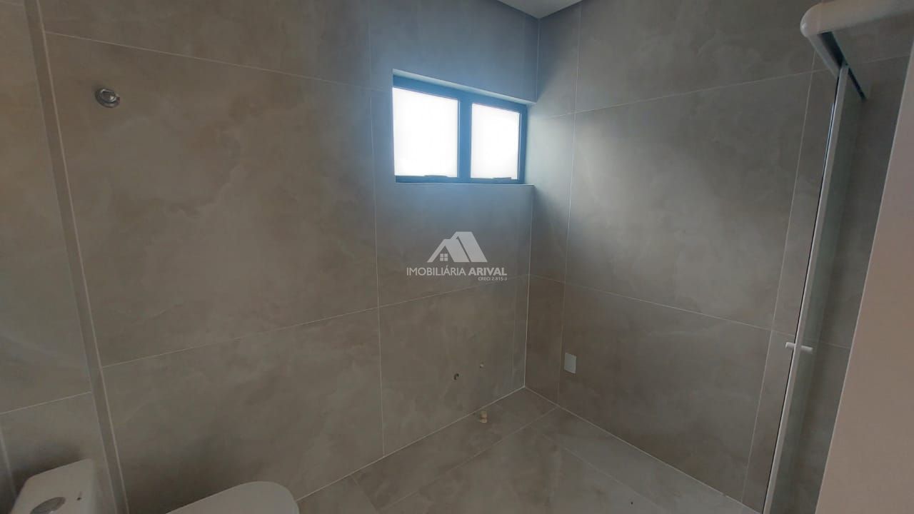img79851482