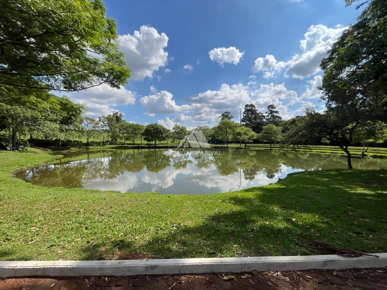 Lote/Terreno de 1000m² no bairro Espelho Das Águas, em Chapecó | Eu Corretor