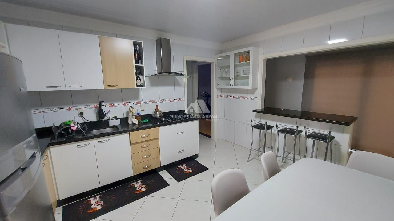 Casa de 4 quartos, 159m² no bairro Universitário, em Chapecó | Eu Corretor