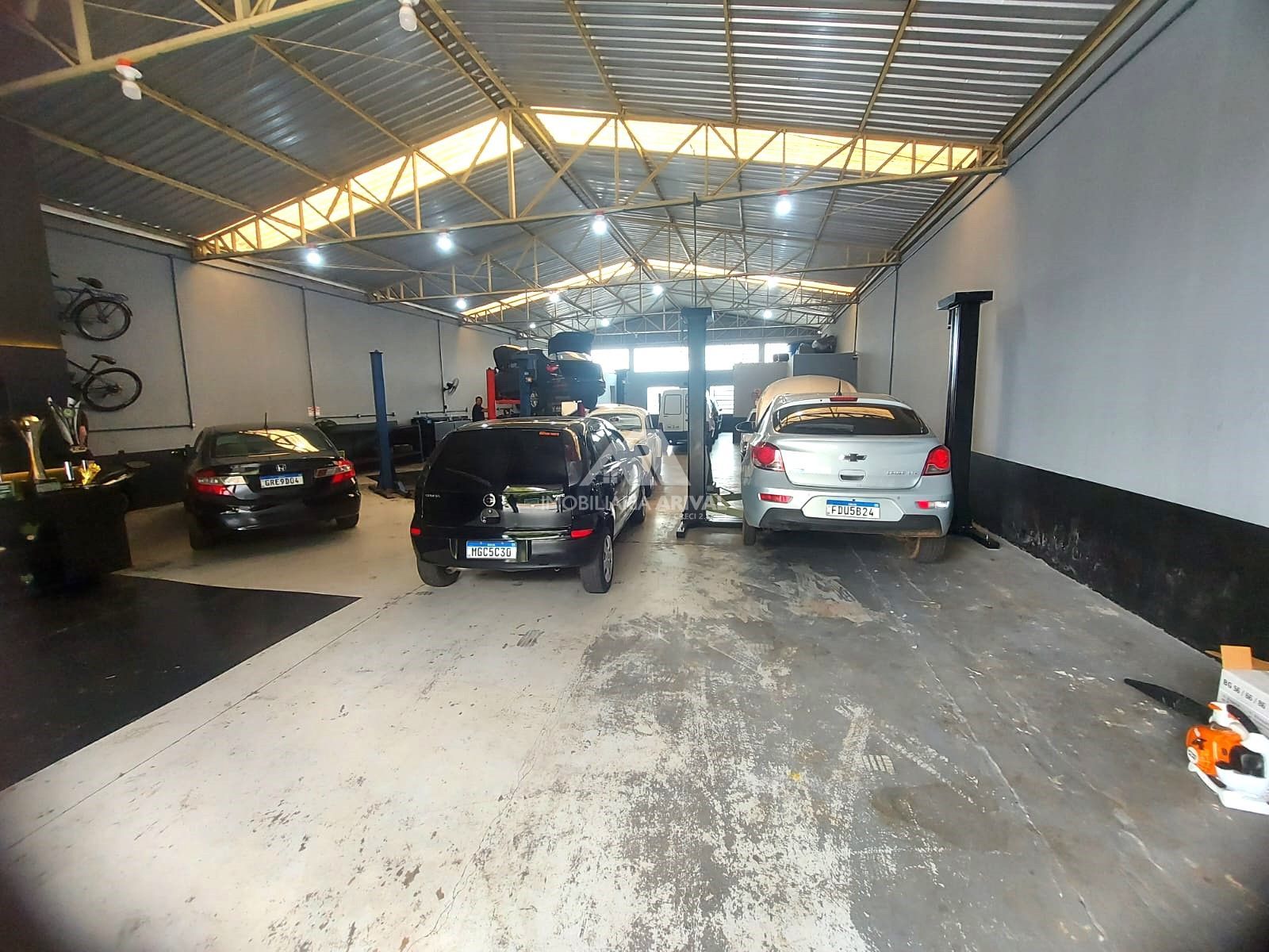 Depósito-Galpão, 300 m² - Foto 1